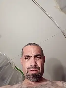 Snapshot of wesstfine chatting on April 2026 05:34:02 AM wesstfine online show from April 2026 05:34:02 AM