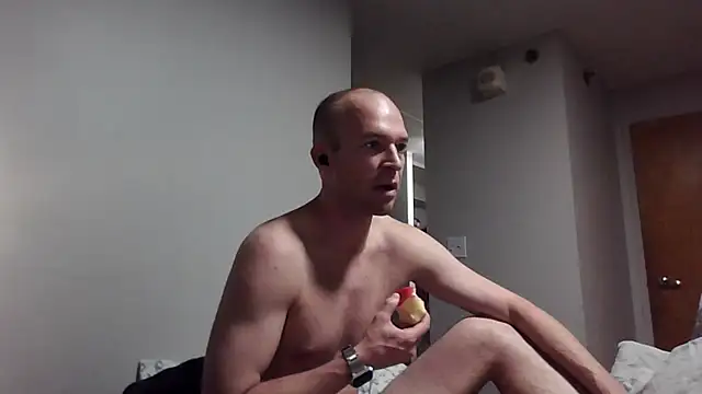 Snapshot of Luke_James chatting on April 2026 12:14:02 PM Luke James online show from April 2026 12:14:02 PM