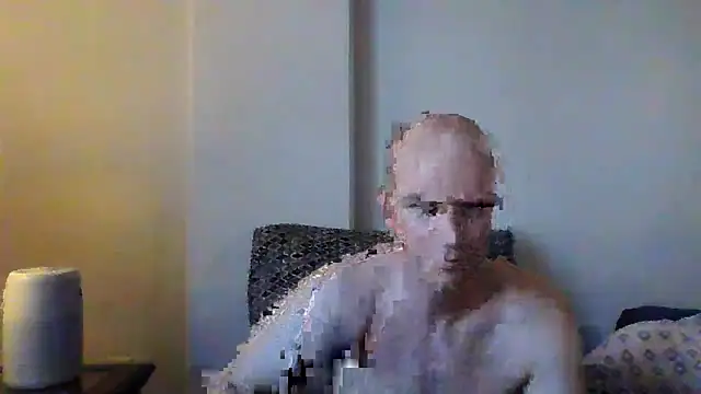 Snapshot of Luke_James chatting on April 2026 11:40:02 PM Luke James online show from April 2026 11:40:02 PM