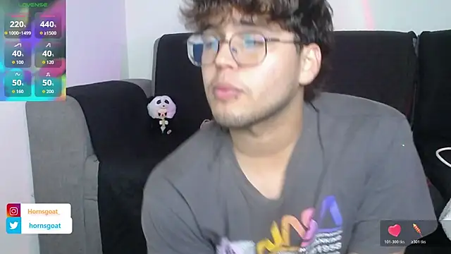 Snapshot of hornsgoat_ chatting on March 2026 10:43:01 PM hornsgoat online show from March 2026 10:43:01 PM