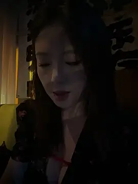 Snapshot of Lola666999 chatting on April 2026 11:32:01 AM Lola666999 online show from April 2026 11:32:01 AM