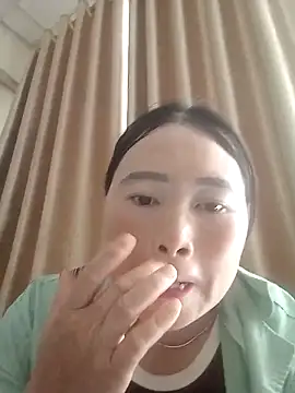 Lily Daisy online show from April 2026 02:01:01 AM