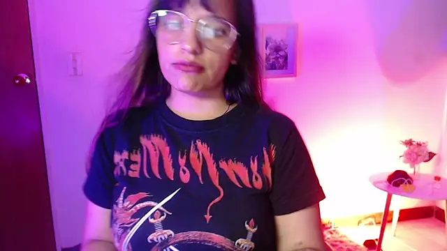 Ivvy Bloom online show from May 2026 03:13:01 AM