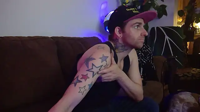 DavidEugeneOr online show from April 2026 07:35:01 AM