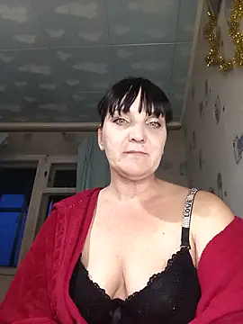 Snapshot of Milashkaqw chatting on April 2026 05:17:02 PM Milashkaqw online show from April 2026 05:17:02 PM