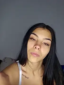 Snapshot of Crissdesire chatting on April 2026 01:49:01 PM Crissdesire online show from April 2026 01:49:01 PM