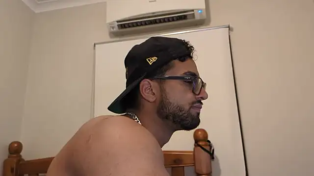 Snapshot of robin103666 chatting on April 2026 02:47:02 PM robin103666 online show from April 2026 02:47:02 PM