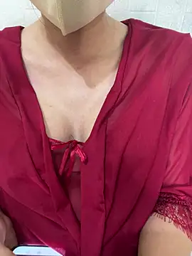 Amee  online show from April 2026 05:35:02 PM