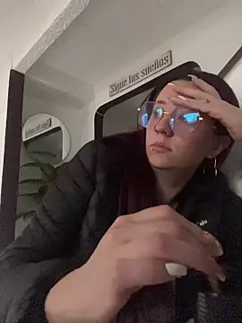 vitoria bell online show from April 2026 12:10:01 PM