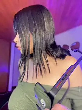 Snapshot of Violetaa_pink18 chatting on April 2026 02:06:01 PM Violetaa pink18 online show from April 2026 02:06:01 PM