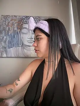 Snapshot of Violetaa_pink18 chatting on May 2026 06:15:02 PM Violetaa pink18 online show from May 2026 06:15:02 PM