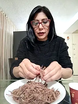 Snapshot of SamanthaRosse01_ chatting on April 2026 03:04:02 AM SamanthaRosse01 online show from April 2026 03:04:02 AM