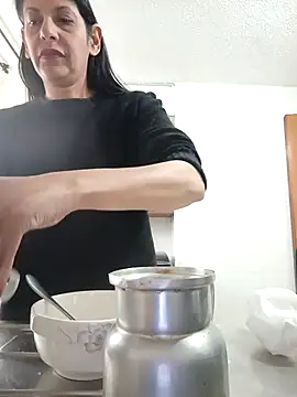 Snapshot of SamanthaRosse01_ chatting on April 2026 05:11:01 PM SamanthaRosse01 online show from April 2026 05:11:01 PM