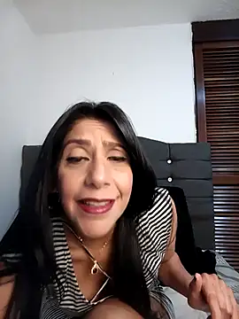 Snapshot of SamanthaRosse01_ chatting on April 2026 04:34:02 PM SamanthaRosse01 online show from April 2026 04:34:02 PM