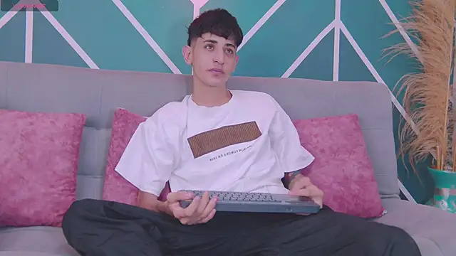 Martony Storm online show from March 2026 12:38:02 PM