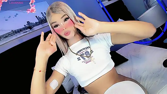 Snapshot of Kornylovee chatting on July 2026 09:06:02 PM Kornylovee online show from July 2026 09:06:02 PM