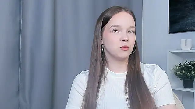 KiraGbur online show from March 2026 12:16:01 PM