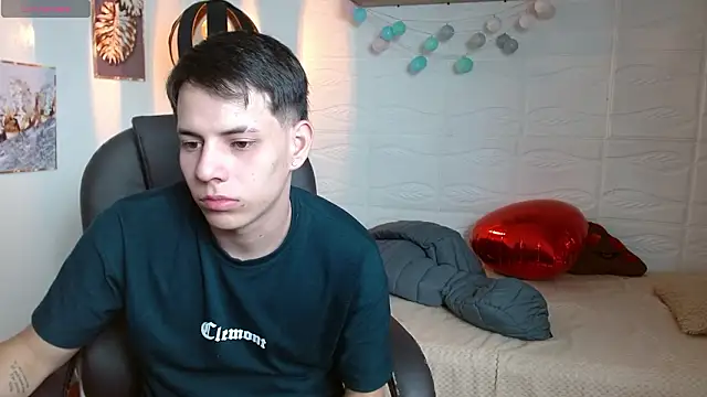 RoaSexi25 online show from March 2026 03:45:02 AM