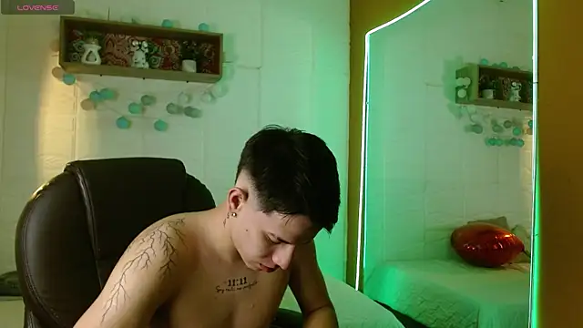 RoaSexi25 online show from April 2026 11:53:02 PM