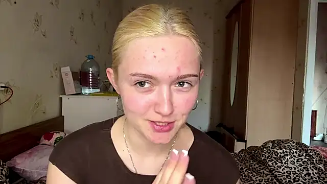 Sophia Blonde online show from April 2026 02:28:01 PM