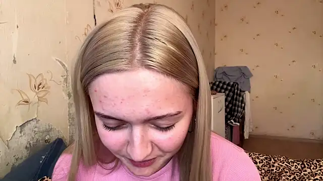 Sophia Blonde online show from April 2026 02:18:02 PM