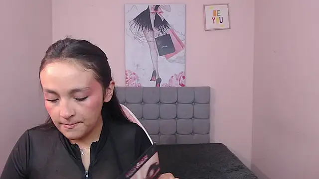 Snapshot of Celesstee_xx chatting on April 2026 01:15:02 PM Celesstee xx online show from April 2026 01:15:02 PM