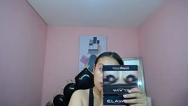 Snapshot of Celesstee_xx chatting on April 2026 01:40:01 PM Celesstee xx online show from April 2026 01:40:01 PM