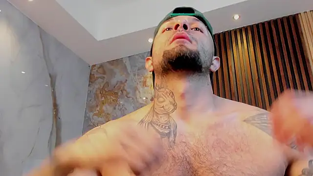 NICK OWEEN26 online show from April 2026 06:09:01 PM