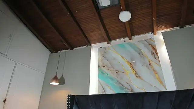 Snapshot of Sara_Hanks chatting on April 2026 02:07:01 PM Sara Hanks online show from April 2026 02:07:01 PM