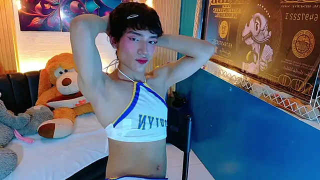 IsaacNovaa online show from April 2026 09:09:02 PM