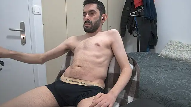 chris anag96 online show from April 2026 09:51:02 PM