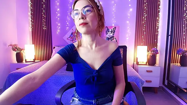 HoneyLeslie online show from April 2026 02:53:01 AM