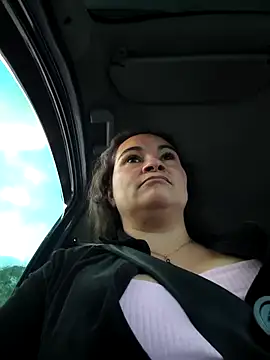 kyra sol online show from April 2026 10:47:02 PM