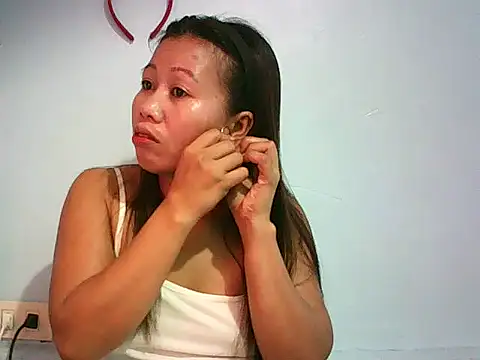 Snapshot of CreamyHotPussy4u chatting on April 2026 12:28:01 AM CreamyHotPussy4u online show from April 2026 12:28:01 AM