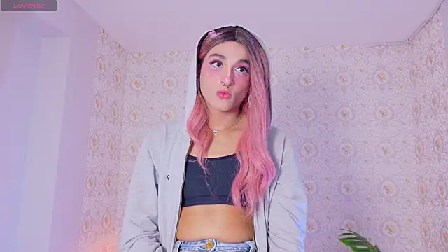 Snapshot of Mikavelvet08 chatting on April 2026 06:35:01 PM Mikavelvet08 online show from April 2026 06:35:01 PM