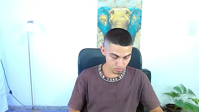 lucass 18 online show from April 2026 09:16:01 PM