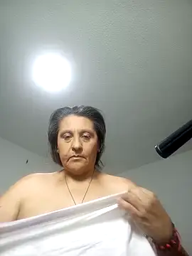 Merlyna Goldenss online show from March 2026 03:34:01 AM