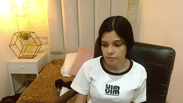 mia velvetk online show from April 2026 07:41:01 PM