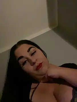 Snapshot of Szandra26 chatting on May 2026 10:27:01 PM Szandra26 online show from May 2026 10:27:01 PM