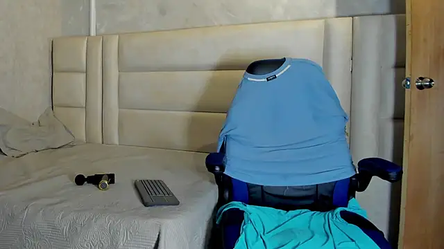 Dark lennox online show from April 2026 12:43:02 AM