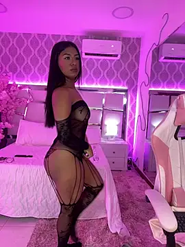 Snapshot of Daphnie_Foxx chatting on April 2026 11:28:01 PM Daphnie Foxx online show from April 2026 11:28:01 PM