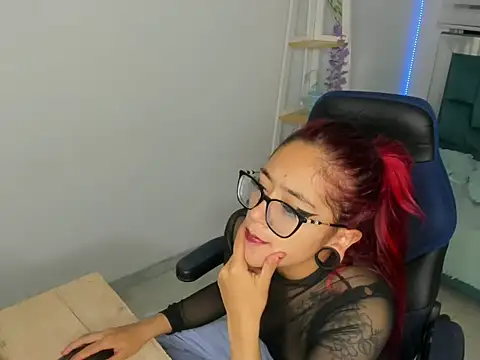 Sara Red X online show from April 2026 06:19:01 AM