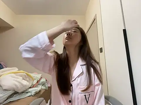 Snapshot of tutu512 chatting on April 2026 12:25:01 PM tutu512 online show from April 2026 12:25:01 PM