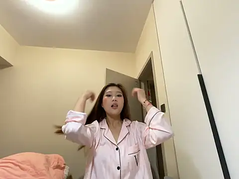 Snapshot of tutu512 chatting on April 2026 01:55:02 PM tutu512 online show from April 2026 01:55:02 PM