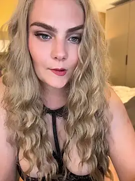 Blonde Cougar online show from June 2026 08:11:01 PM
