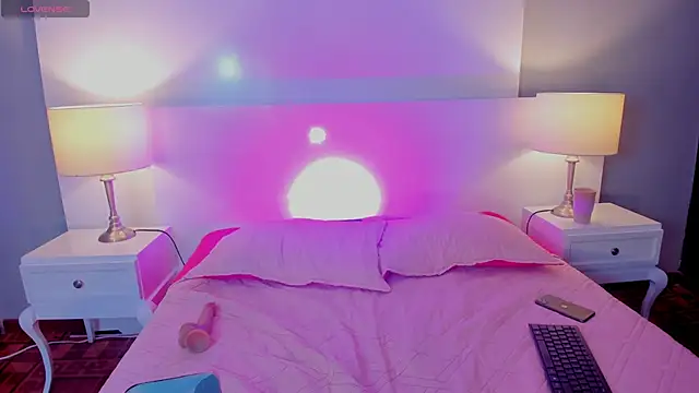 Snapshot of Jostyn_rous chatting on April 2026 01:52:02 PM Jostyn rous online show from April 2026 01:52:02 PM