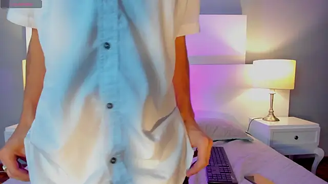 Snapshot of Jostyn_rous chatting on April 2026 12:58:02 PM Jostyn rous online show from April 2026 12:58:02 PM