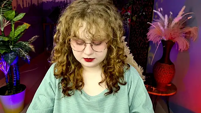 SaraSweetness online show from April 2026 09:26:01 AM