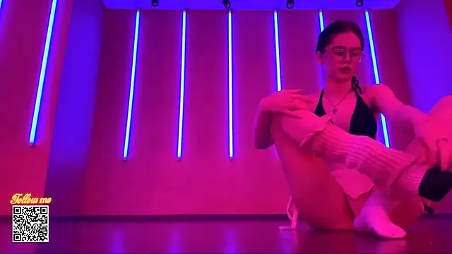 DorothyJones online show from April 2026 11:26:02 AM