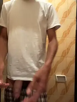 KingAdrian  online show from April 2026 04:18:01 AM